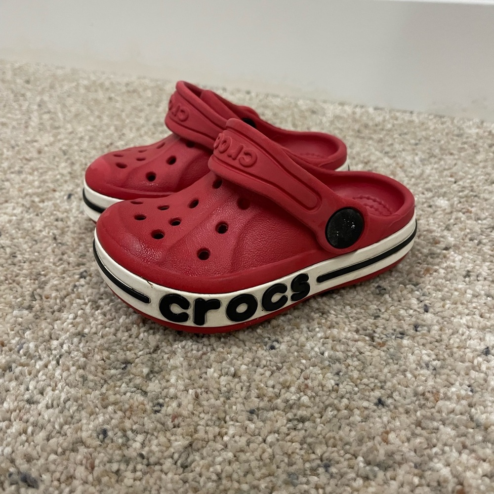 CROCS Toddler Bayaband Clog in Red